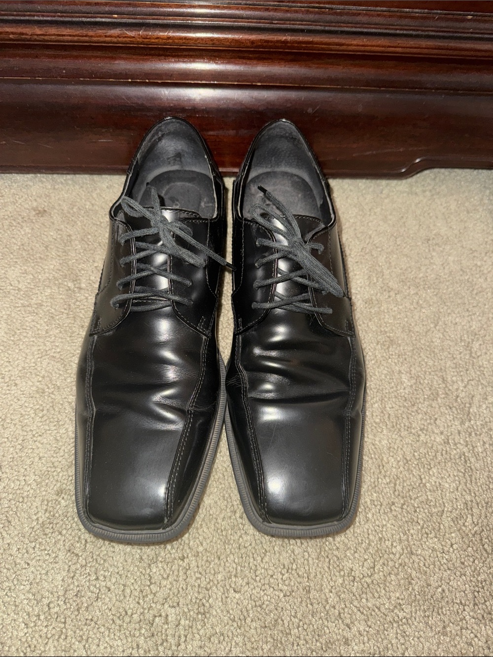 Calvin Klein Men’s Black Square-Toe Lace-Up Oxfords